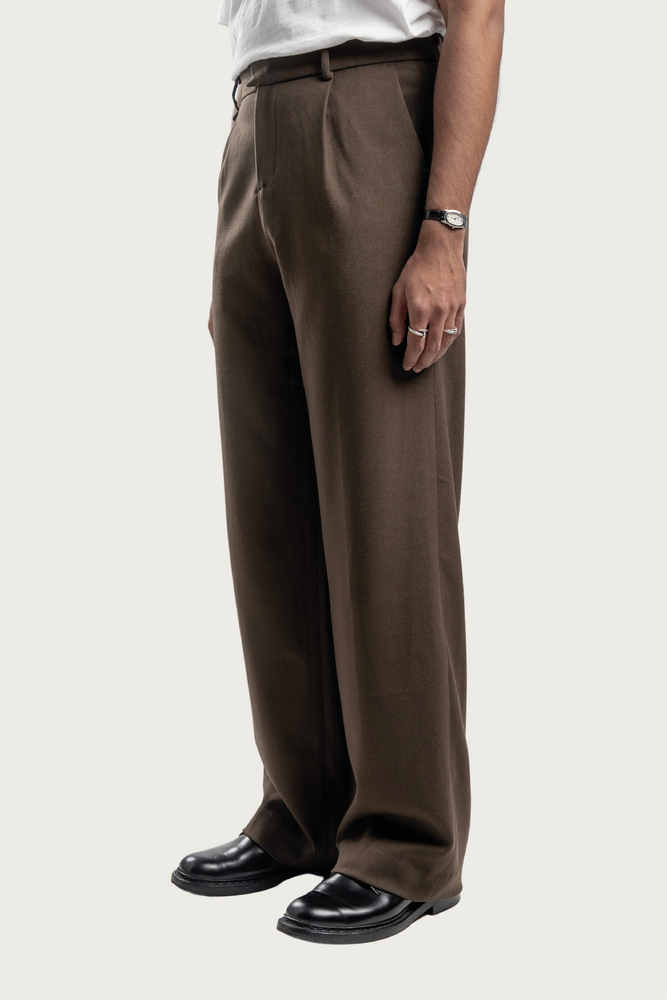 
                  
                    LEWIS TROUSERS WALNUT
                  
                